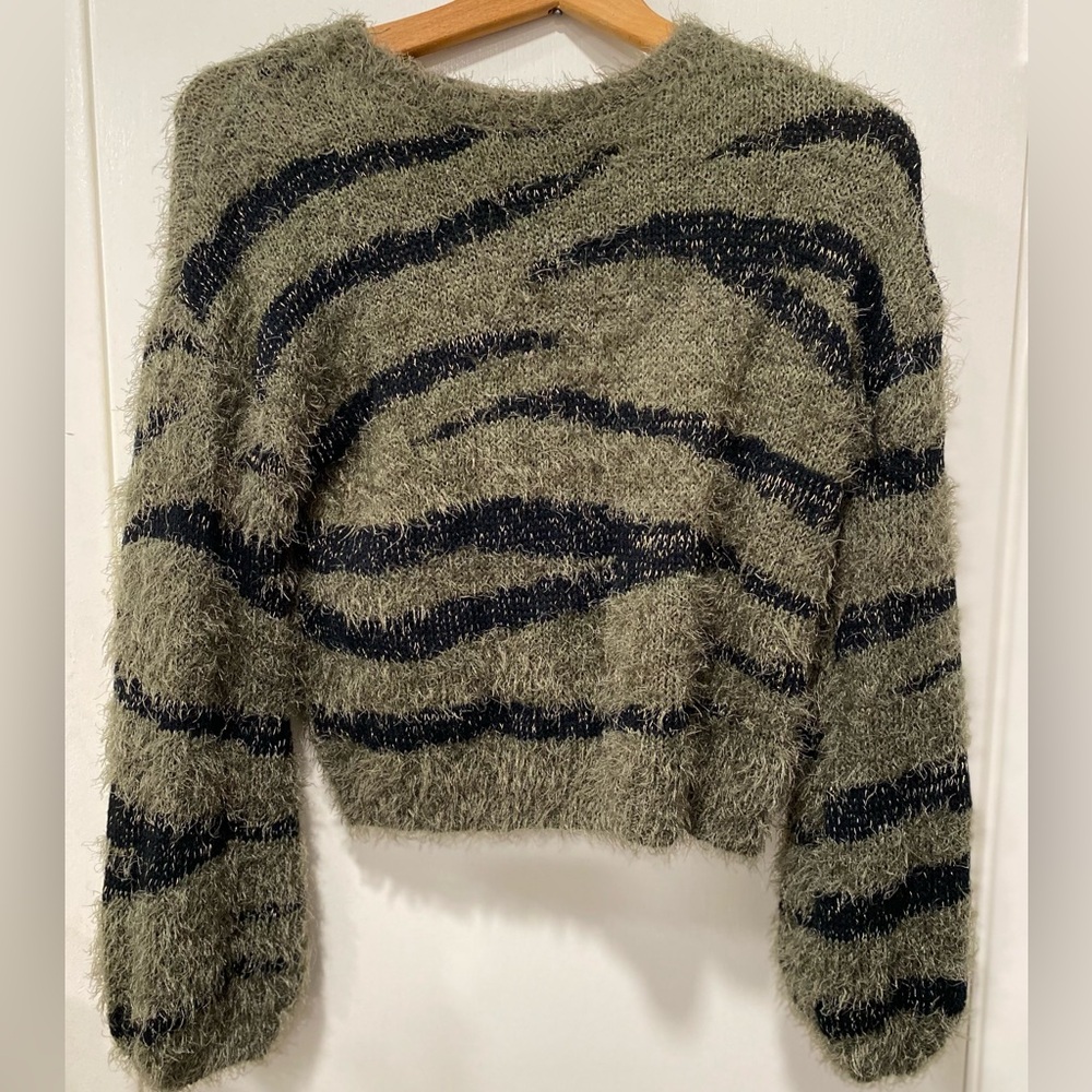 EUC Moral Fiber small green, and black animal print eyelash sweater
